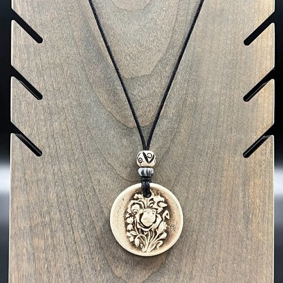 Vintage Rose Ceramic Pendant | Handmade - Picture 5 of 8